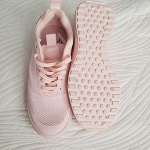 Vans walking sneaker